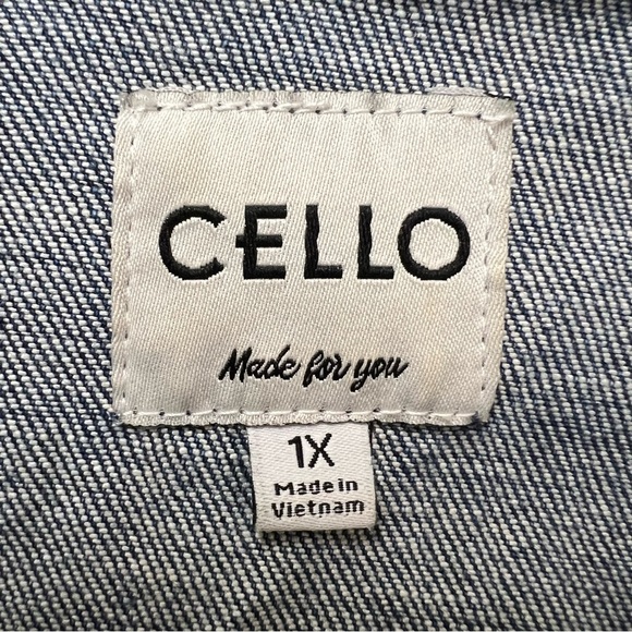 Cello Women’s Stretch Blue Denim Jacket Size 1X - Picture 3 of 5